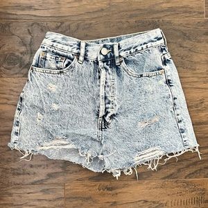 Acid washed ultra high rise PacSun shorts. Size 24